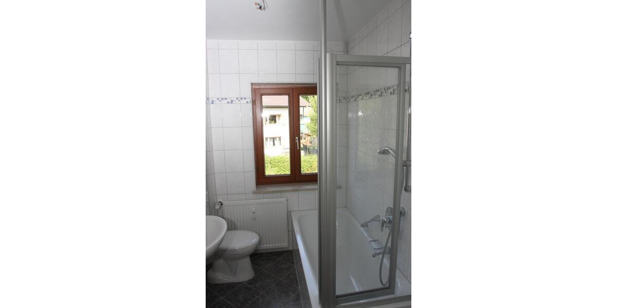 Etagenwohnung Siegsdorf - 3 Zimmer, 61 m&sup2;, 820&euro; | Angebot:26382664