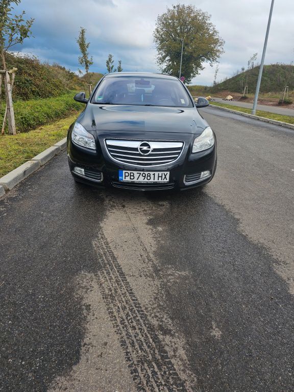 Opel Insignia 149.700 km 5.500 € Bekond 54340