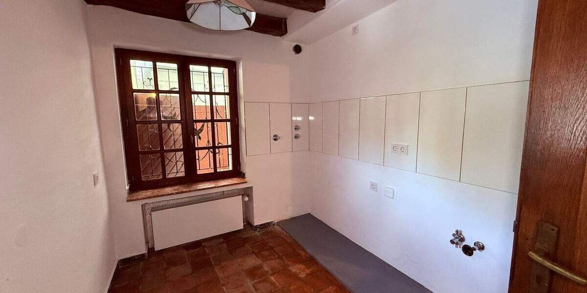 Gewerbeobjekt Köln Zündorf - 8 Zimmer, 234 m&sup2;, 3.000&euro; | Angebot:26346351