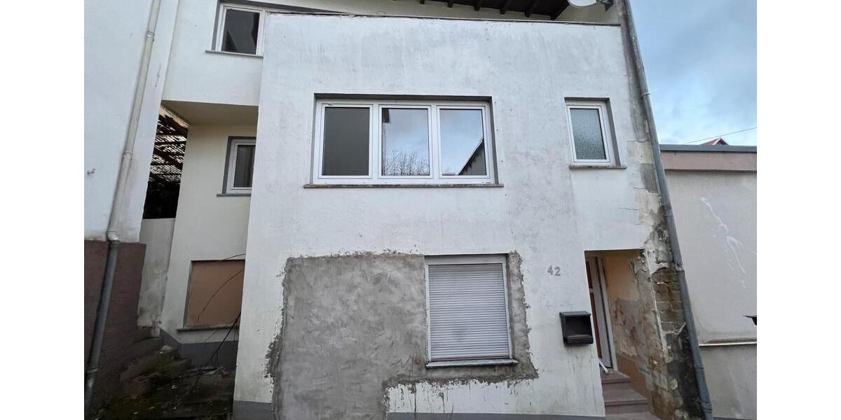 Reihenhaus Adenau - 4 Zimmer, 88 m&sup2;, 80.000&euro; | Angebot:26051165