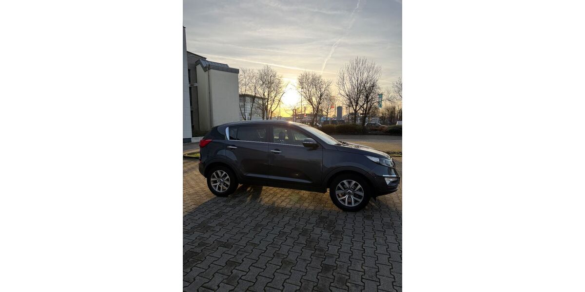 Kia Sportage 108.000 km 13.900 &euro; Krefeld 47800