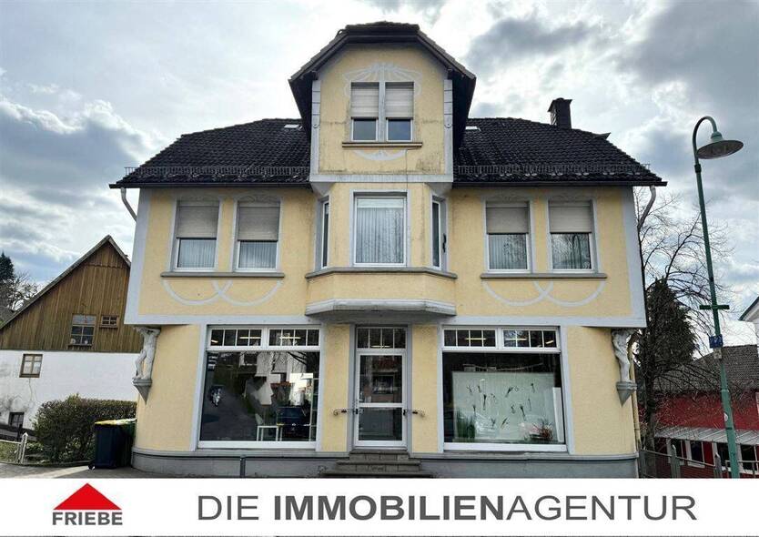 Stadtprägendes Wohn- und Geschäftshaus in Kierspe-Dorf 3 zimmer