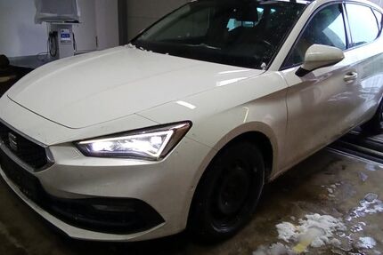 Seat Leon 96.889 km 17.990 &euro; Cremlingen 38162