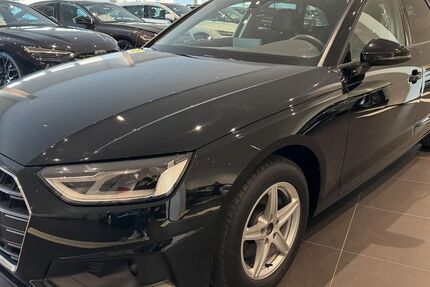 Audi A4 158.000 km 16.990 &euro; München 81243