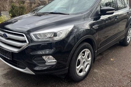 Ford Kuga 104.221 km 9.890 &euro; Traunwalchen 83374