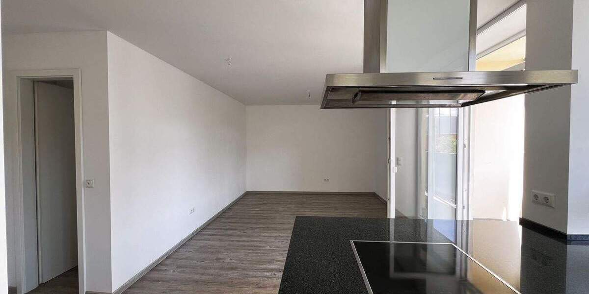 Etagenwohnung Nürnberg Steinbühl - 2 Zimmer, 65 m&sup2;, 950&euro; | Angebot:26867431