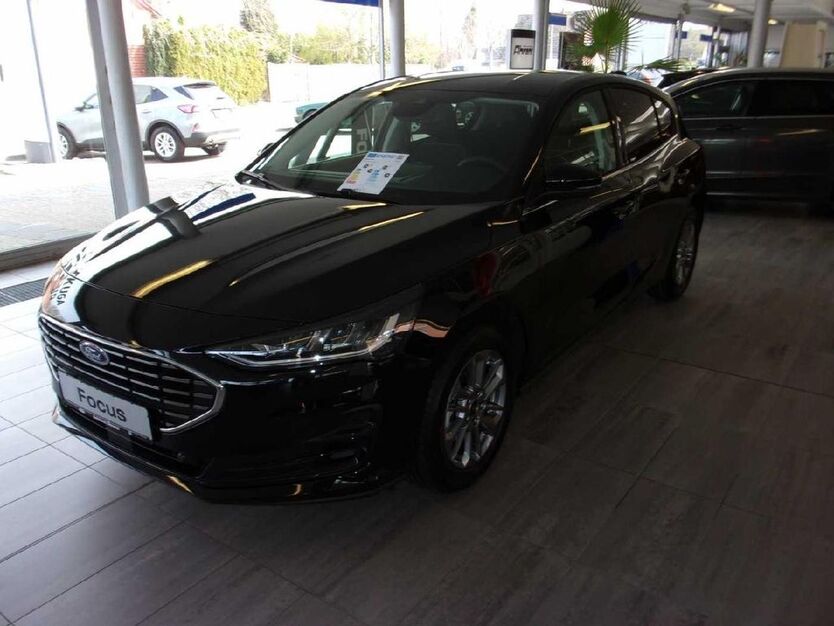 Ford Focus 26.384 km 23.750 € Papenburg 26871