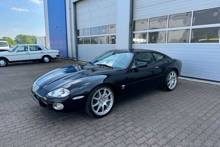 Jaguar XKR