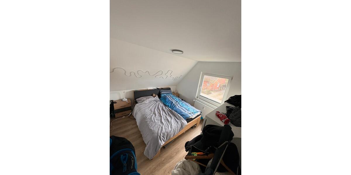 Dachgeschoßwohnung Adendorf - 3 Zimmer, 64 m&sup2;, 825&euro; | Angebot:25857206