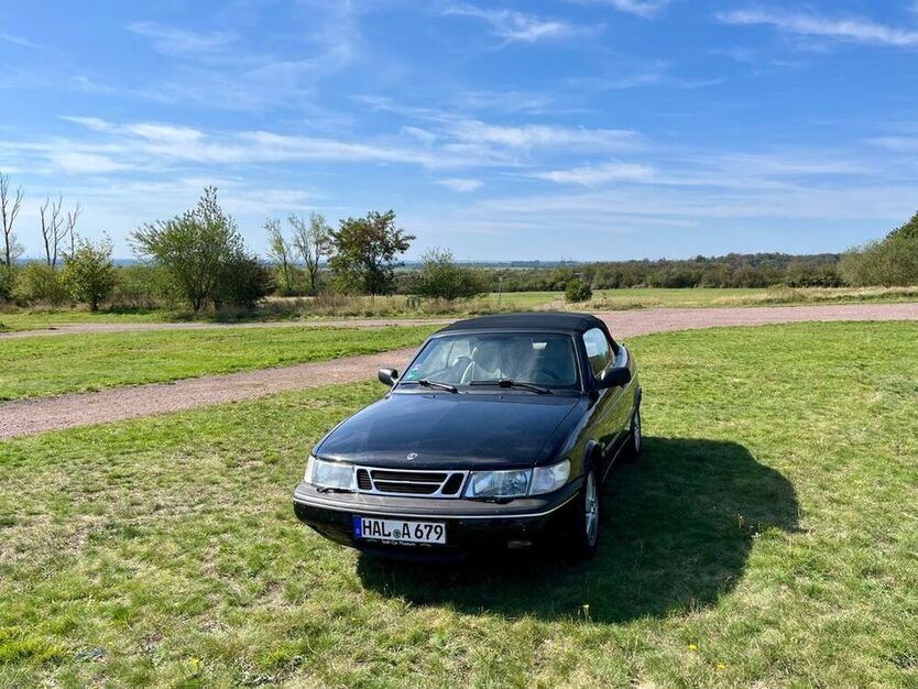 900