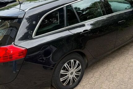 Opel Insignia 149.000 km 6.299 € Berlin 10245