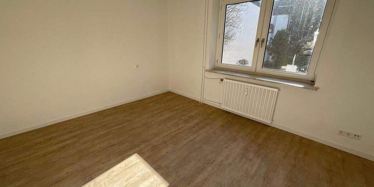 Zimmer Wuppertal Barmen - 4 Zimmer, 94 m&sup2;, 759&euro; | Angebot:25701008