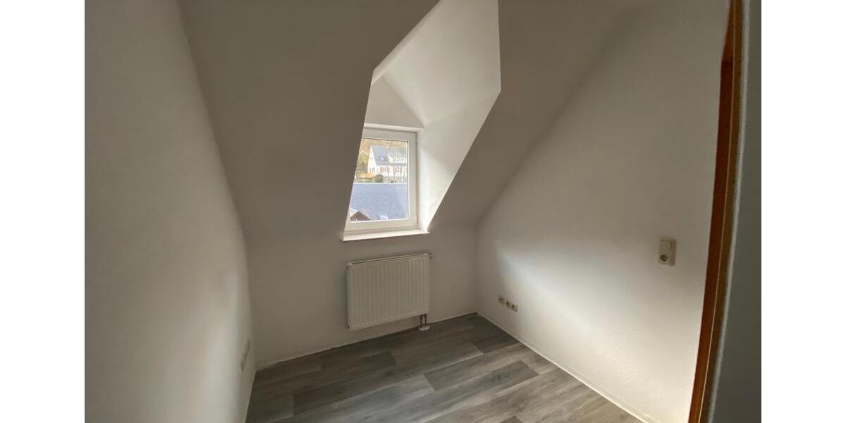 Etagenwohnung Greiz - 2 Zimmer, 27 m&sup2;, 199&euro; | Angebot:26658962