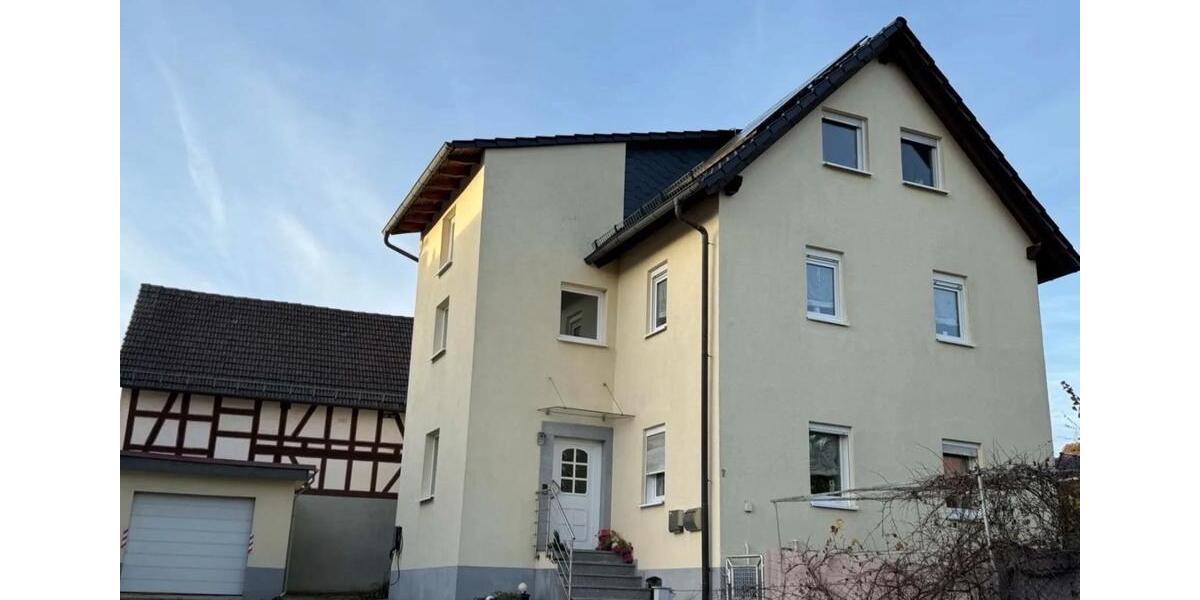 Einfamilienhaus Gladenbach - 7 Zimmer, 227 m&sup2;, 399.000&euro; | Angebot:26396438