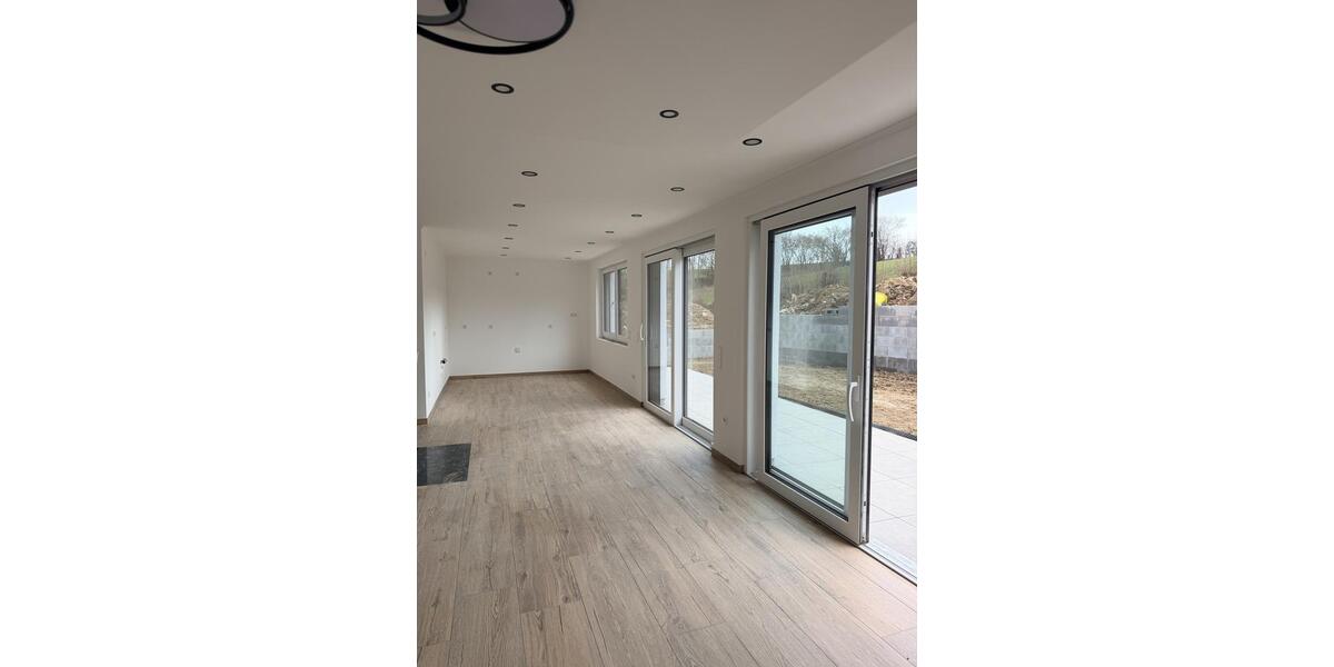 Einfamilienhaus Warburg - 5 Zimmer, 230 m&sup2;, 2.050&euro; | Angebot:26183253