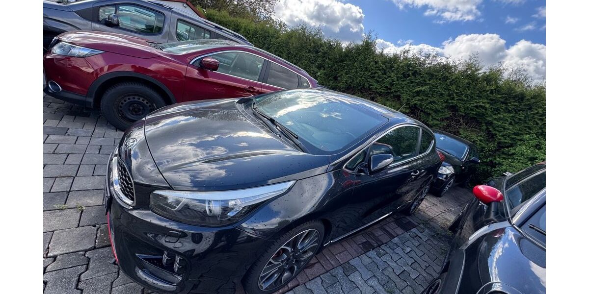 Kia ceed / Ceed 181.000 km 7.950 &euro; Achstetten 88480