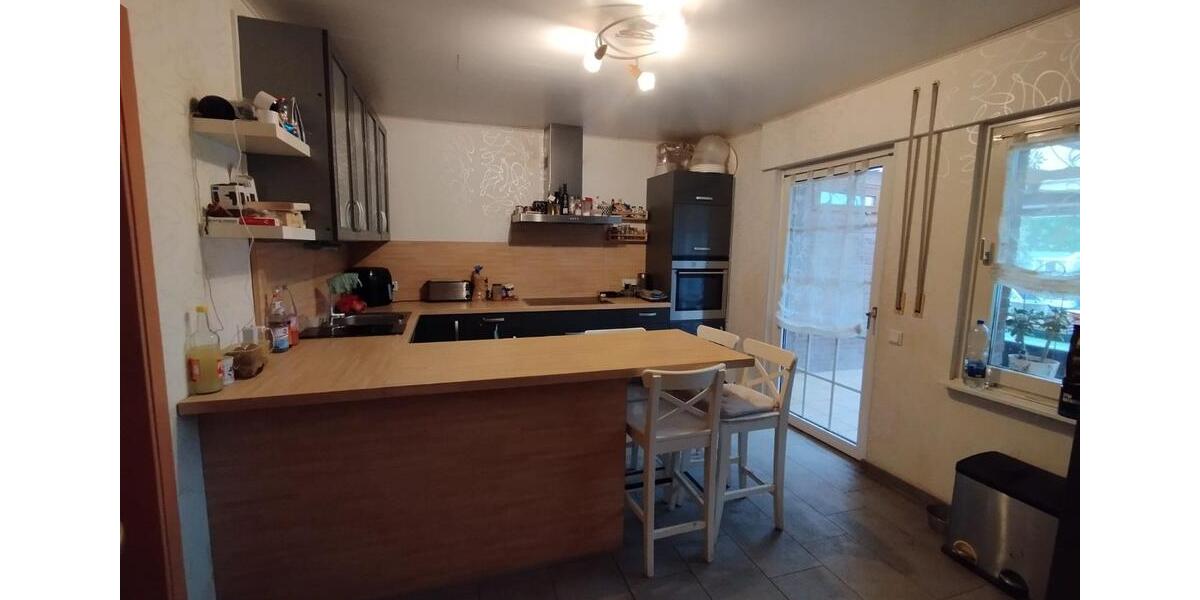 Doppelhaushälfte Mönchengladbach Süd - 7 Zimmer, 145 m&sup2;, 2.250&euro; | Angebot:24742224