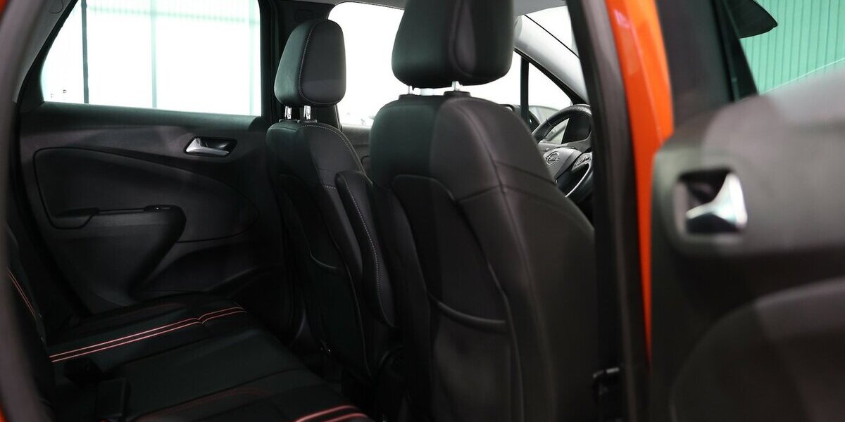 Opel Crossland 1.5 D GS-LINE SPORT / ORANGE & BLACK 132.000 km 13.991 &euro; Hamm 59077