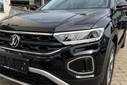 VW T-Roc 9.865 km 29.950 € Frankfurt am Main 65936