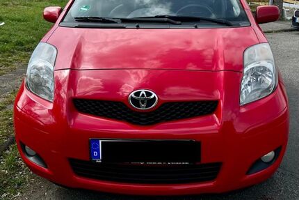Toyota Yaris 137.000 km 3.700 &euro; Gießen 35396