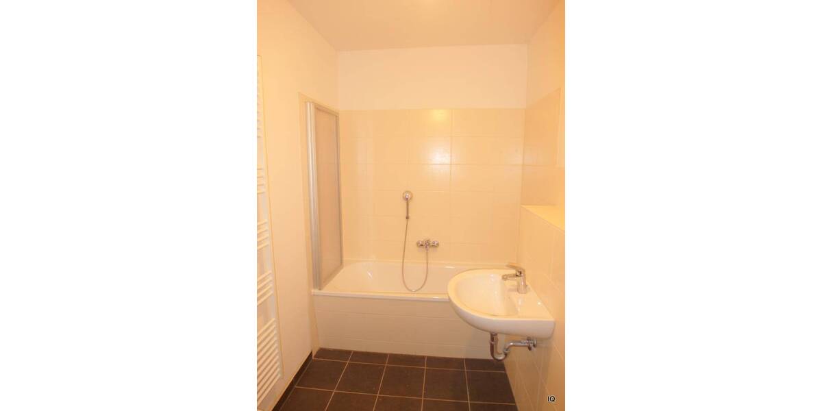 Etagenwohnung Döbeln Sörmitz - 3 Zimmer, 74 m&sup2;, 385&euro; | Angebot:26028680