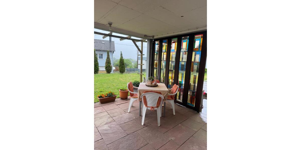 Einfamilienhaus Lebach - 9 Zimmer, 335 m&sup2;, 349.900&euro; | Angebot:27010142