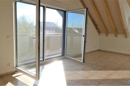 3-Zimmer-Wohnung, S-Balkon, EBK, Garage, Erstbezug n. Renovierung zimmer