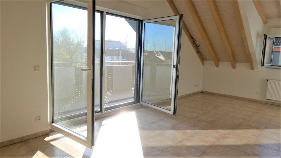 3-Zimmer-Wohnung, S-Balkon, EBK, Garage, Erstbezug n. Renovierung zimmer