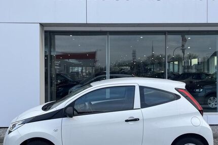 Toyota Aygo (X) 20.800 km 9.490 &euro; Niebüll 25899