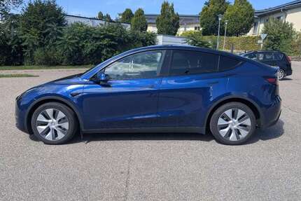 Tesla Model Y 18.000 km 42.999 € Löwenstein 74245
