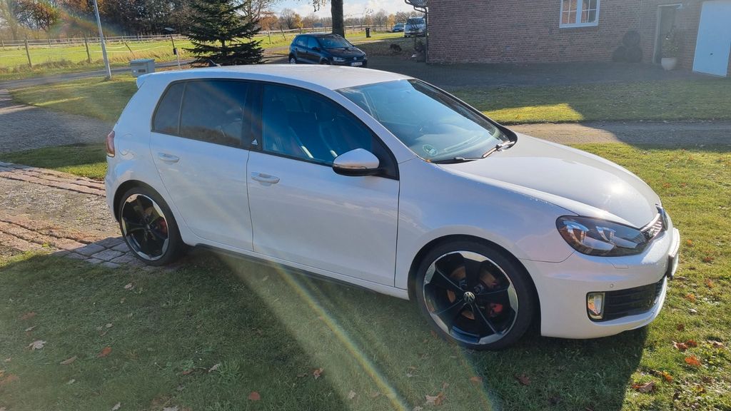 VW Golf 138.000 km 10.900 &euro; Wurster Nordseeküste 27639