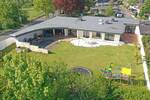 Provisionsfrei! Modernisierter Flachdachbungalow mit großem Garten in Erftstadt-Friesheim