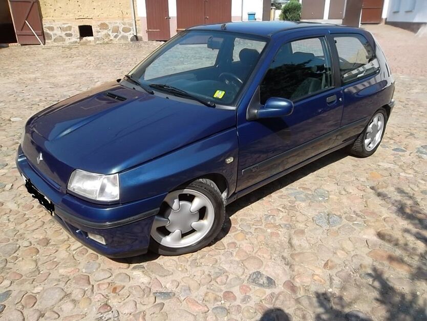 Renault Clio 171.500 km 7.400 € Leipzig 04107
