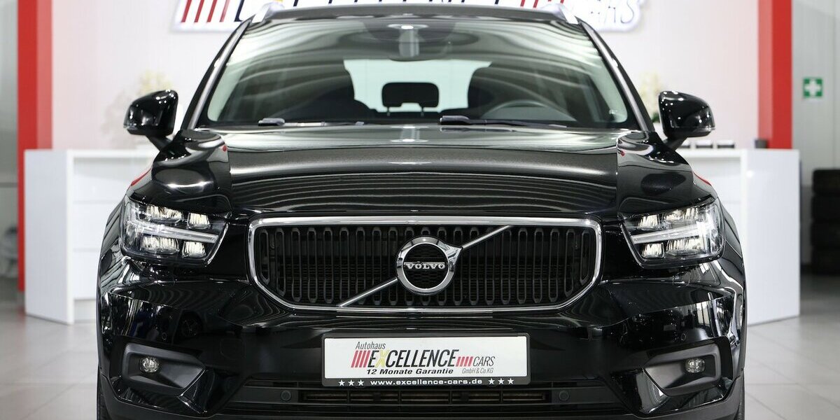 Volvo XC40 T3 MOMENTUM-PRO VIRTUAL-COCKPIT, MATRIX-LED 74.000 km 23.444 &euro; Hamm 59077