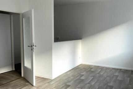 Wohnung Zwickau Neuplanitz - 2 Zimmer, 50 m&sup2;, 325&euro; | Angebot:26017459