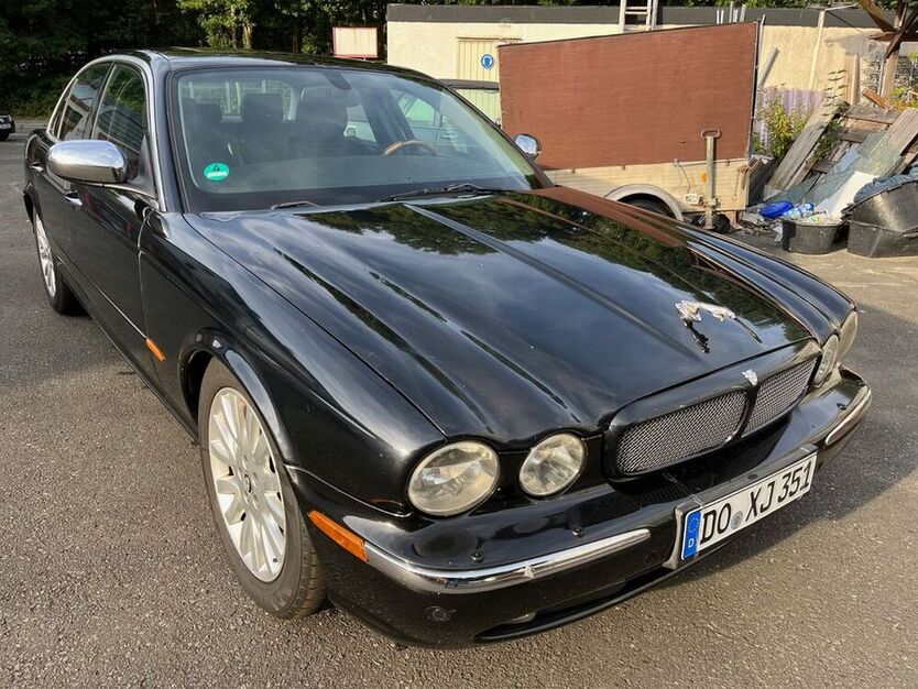 XJ