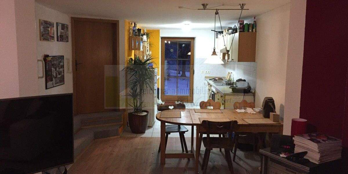 Historischer Doppelbauernhof in traumhafter Alleinlage mit weitem Fernblick und außergewöhnlichem Entwicklungspotenzial ! 8 zimmer