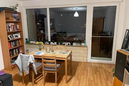 Zimmer zur Zwischenmiete (11 m², teilmöbliert, Juni - September)
