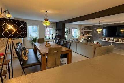 Haus Roth - 12 Zimmer, 280 m&sup2;, 575.000&euro; | Angebot:24790765