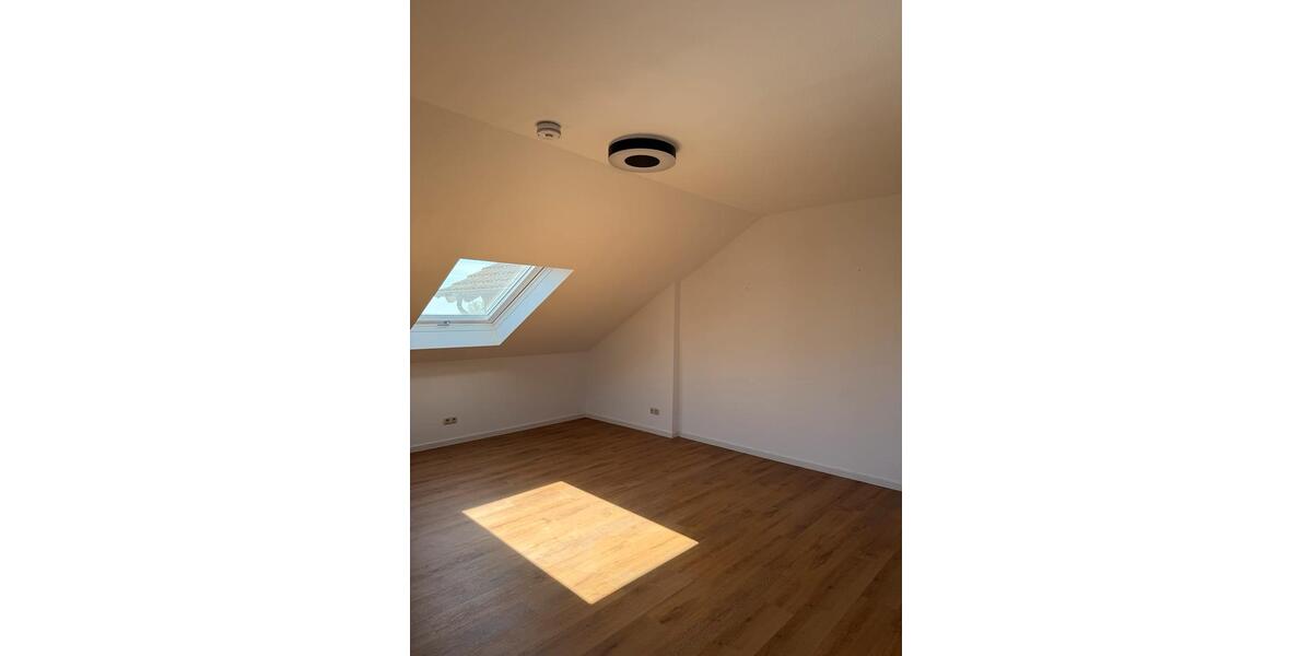 Dachgeschoßwohnung Butzbach - 2 Zimmer, 60 m&sup2;, 750&euro; | Angebot:26407525