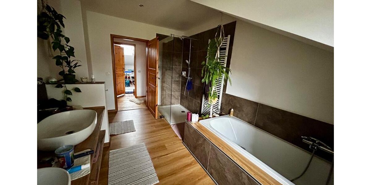 Einfamilienhaus Hauzenberg - 7 Zimmer, 240 m&sup2;, 565.000&euro; | Angebot:26044925