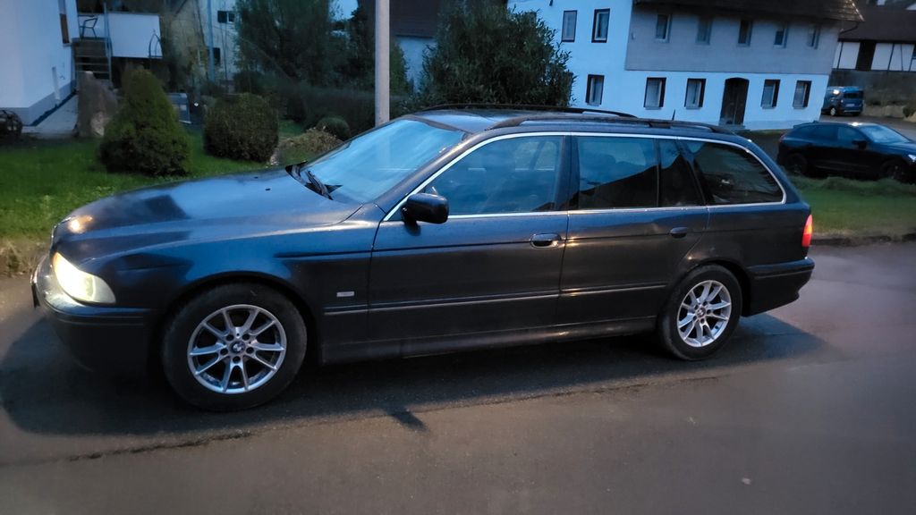 BMW 520 230.000 km 2.150 &euro; Hayingen 72534