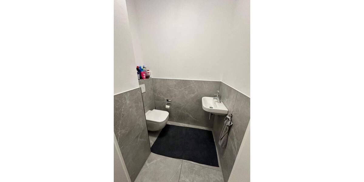 Terrassenwohnung Krefeld Stadtmitte - 4 Zimmer, 132 m&sup2;, 1.500&euro; | Angebot:25429653