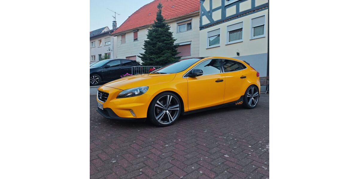 Volvo V40 109.500 km 13.850 &euro; Alsfeld 36304