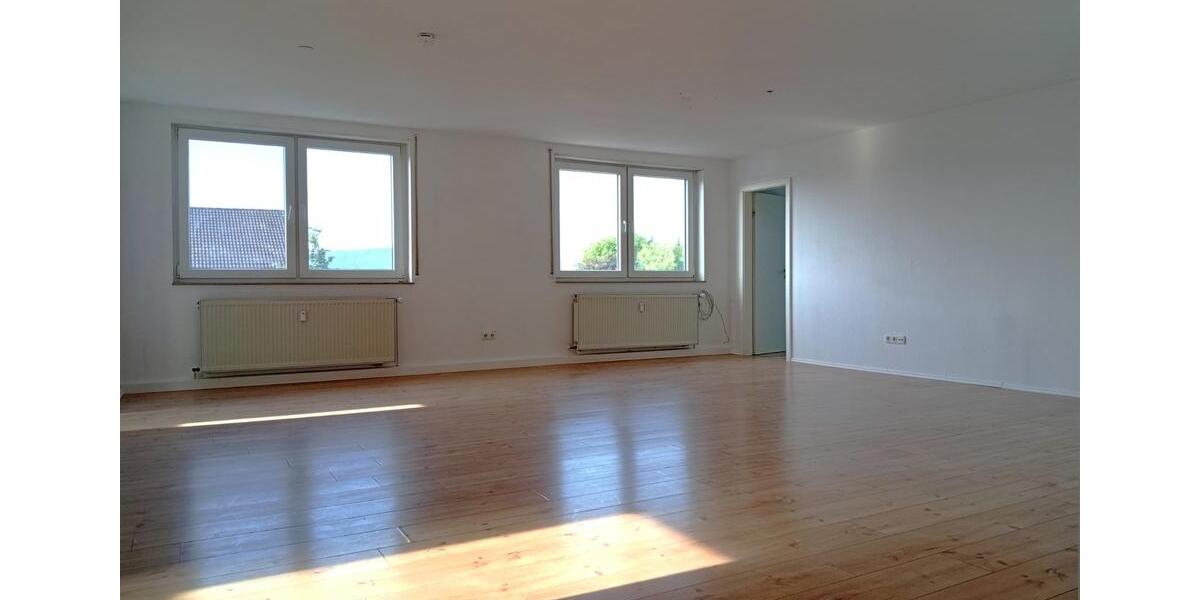 Dachgeschoßwohnung Gelnhausen - 3.5 Zimmer, 105 m&sup2;, 1.090&euro; | Angebot:25542849