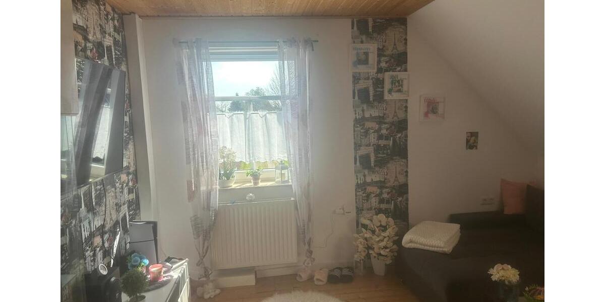 Dachgeschoßwohnung Südbrookmerland - 4 Zimmer, 90 m&sup2;, 1.100&euro; | Angebot:26222888