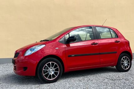Toyota Yaris 104.500 km 3.700 € Dresden 01109