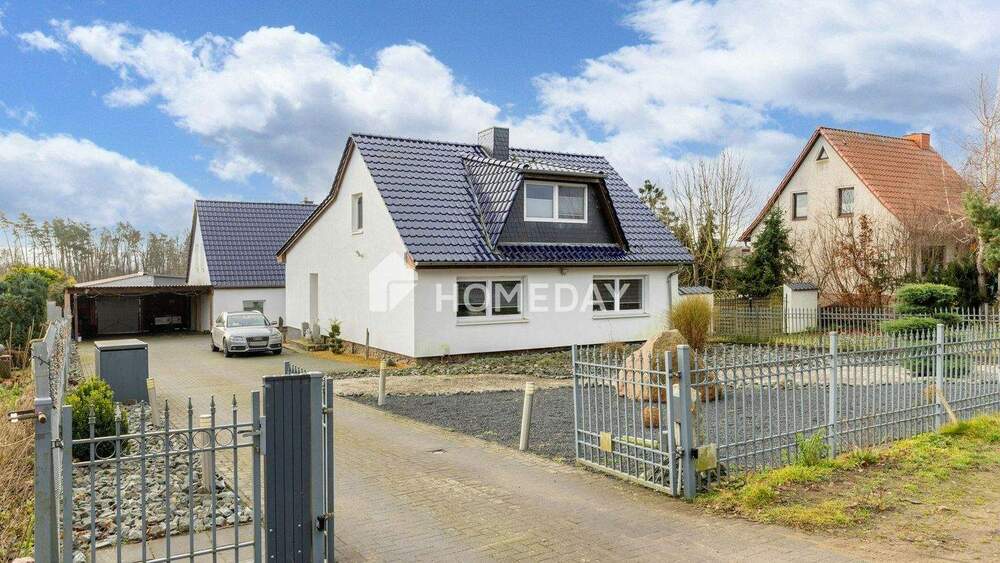 Großes Wohnensemble mit vermietetem Hinterhaus und eigenständigem Poolhaus 7 zimmer