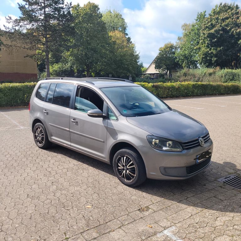 VW Touran 109.000 km 5.100 € Sulingen 27232
