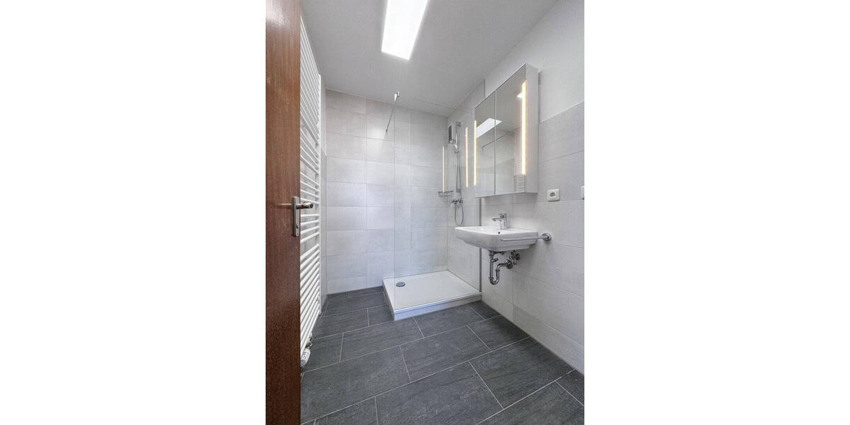 Etagenwohnung Regensburg Reinhausen - 3 Zimmer, 85 m&sup2;, 1.150&euro; | Angebot:26002339